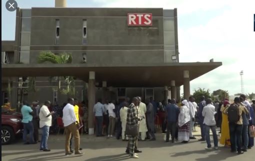 RTS : l’intersyndicale a annoncé une marche pacifique pour exiger la levée de la suspension de l’accord d’entreprise
