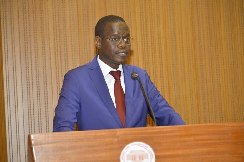 Sénégal : Ahmadou Al Aminou Lô attendu sur la dette et la vie chère