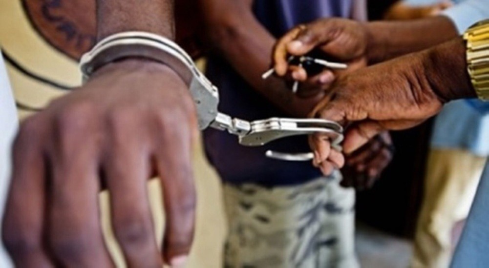 Kaolack : trois interpellés à Koundam, deux porteurs du VIH-1