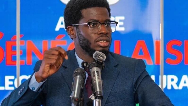 Jean-Michel Sène dément une interdiction de sortie et un blocage à l’AIBD