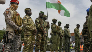 Niger : la junte accuse encore la France et reconnaît des morts civils