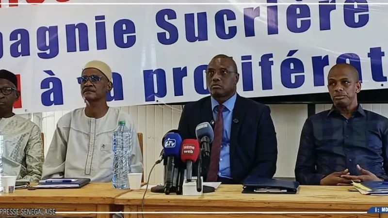 Sucre à la CSS : les syndicats chiffrent les invendus à 50 000 tonnes et réclament une régulation