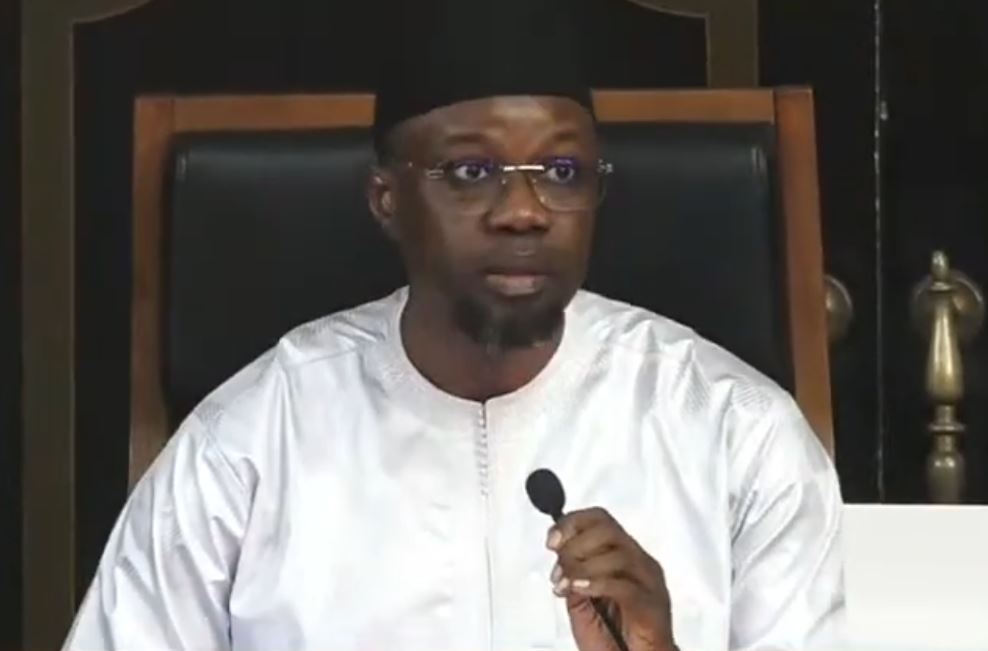 Ousmane Sonko ferme : « Ceux qui pensent que la terre tourne autour d’un seul pouvoir, celui de l’exécutif, se trompent » (vidéo)