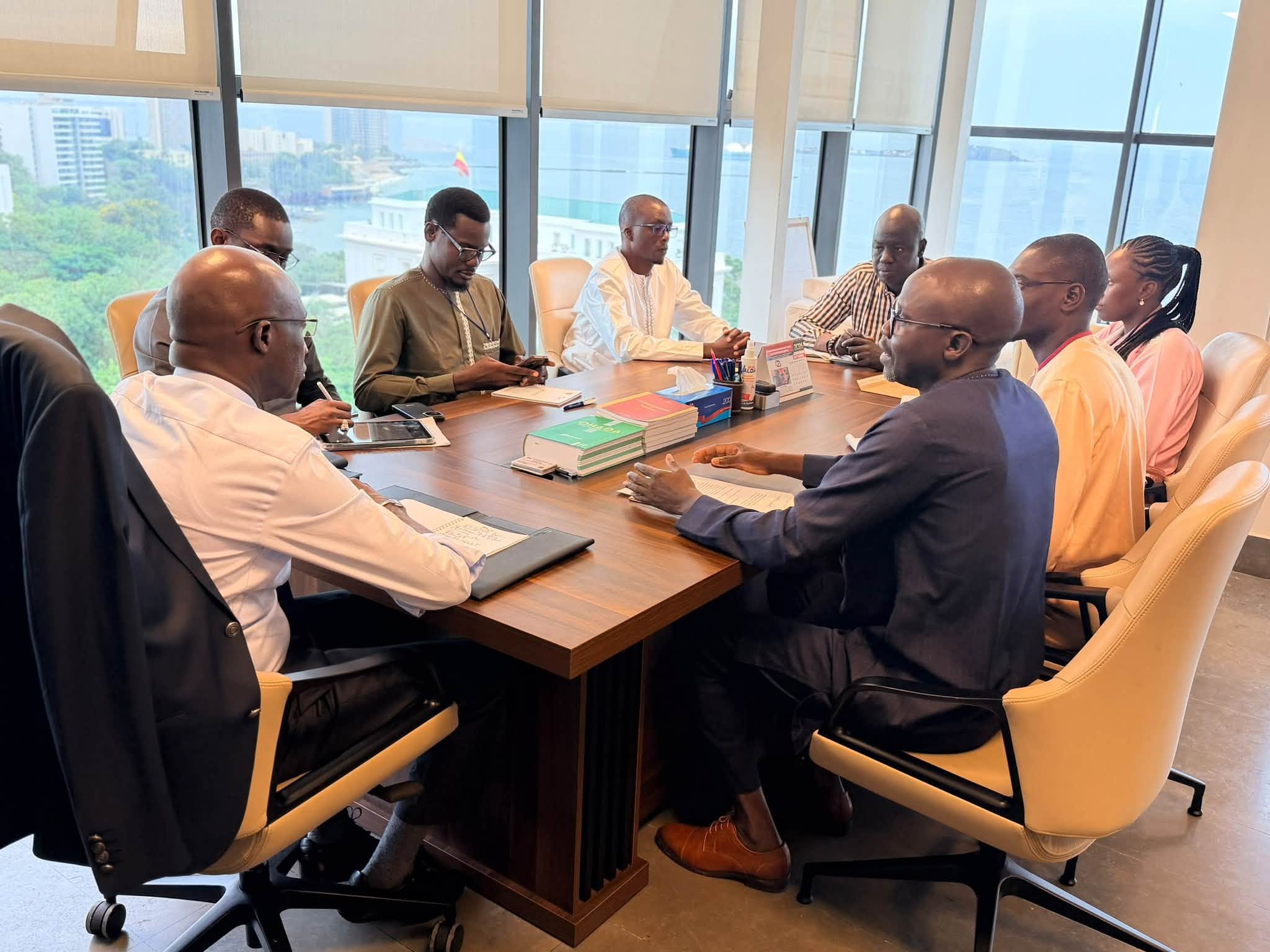 https://senego.com/justice-reclassement-logement-equipements-les-greffiers-interpellent-me-moussa-sarr_2010646.html