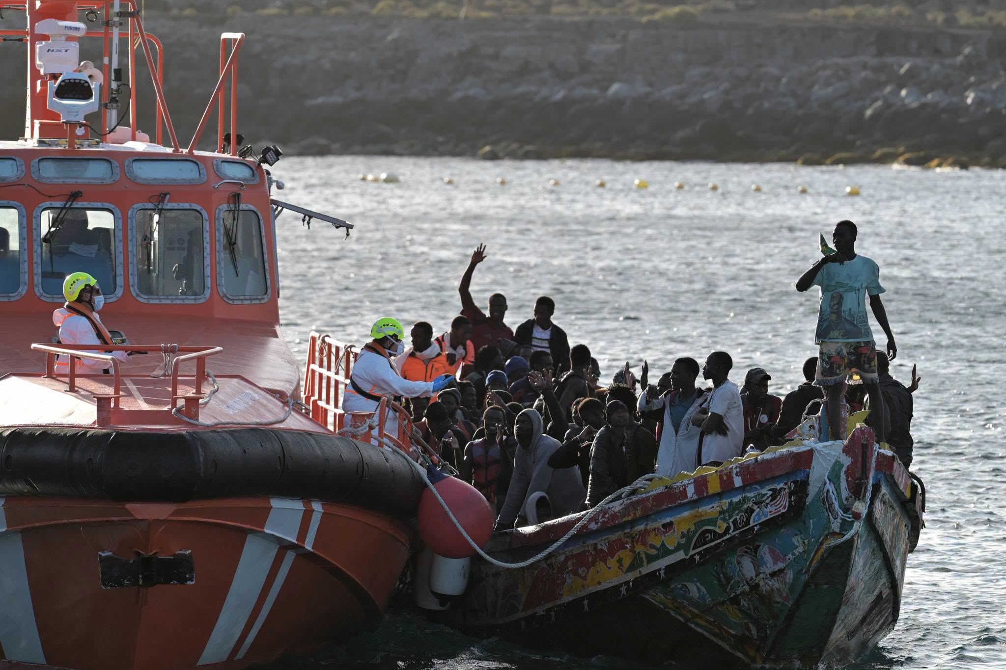 Huit jours en mer depuis la Gambie : 123 migrants, dont des Sénégalais, secourus aux Canaries