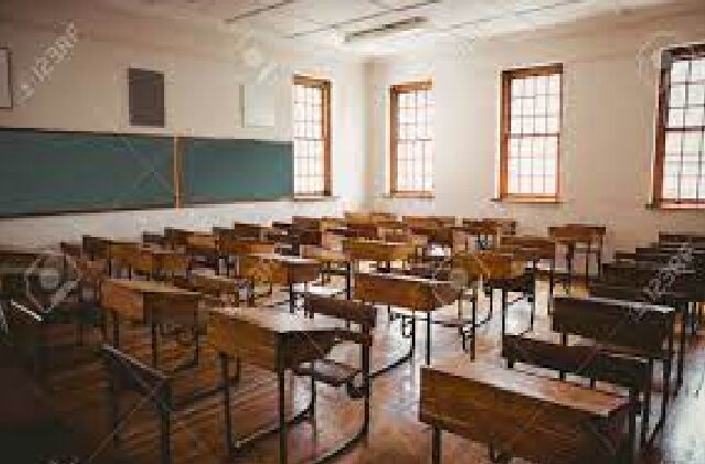 Besoins en mobilier et en salles de classe dans les établissements de Pikine