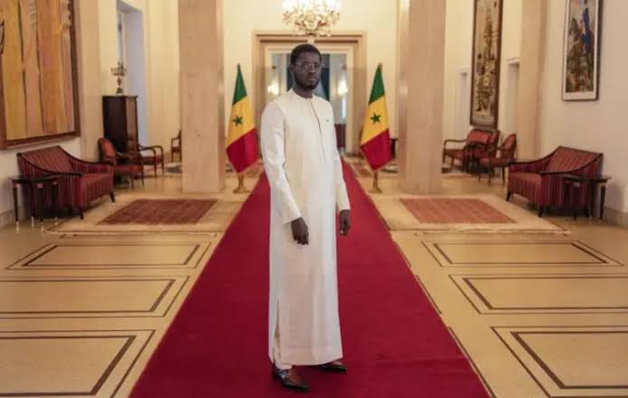 Bassirou Diomaye Faye, Mamadou Kassé et palais de la République