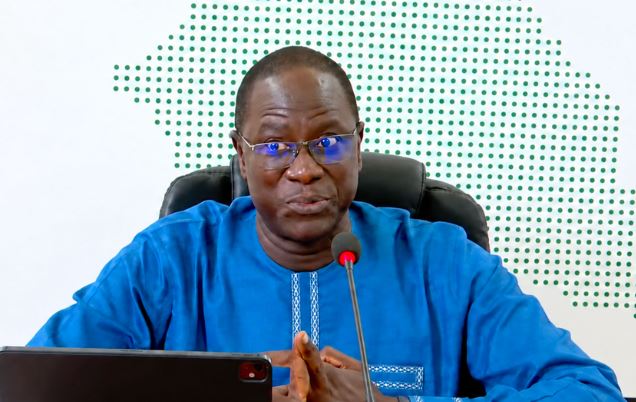«Un étudiant, un ordinateur» : 21 milliards versés sans contrat, selon Daouda Ngom