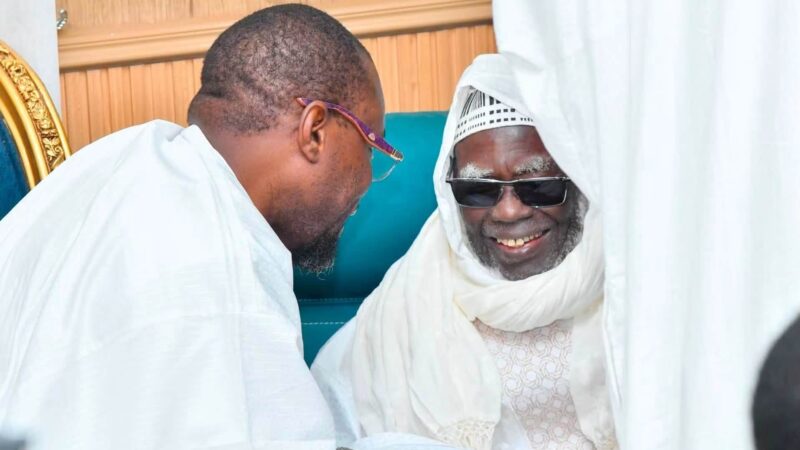 Ousmane Sonko chez Serigne Mountakha : une audience à huis clos à Touba
