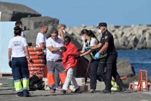El Hierro : 2 morts et 131 rescapés après sept jours de mer depuis la Gambie