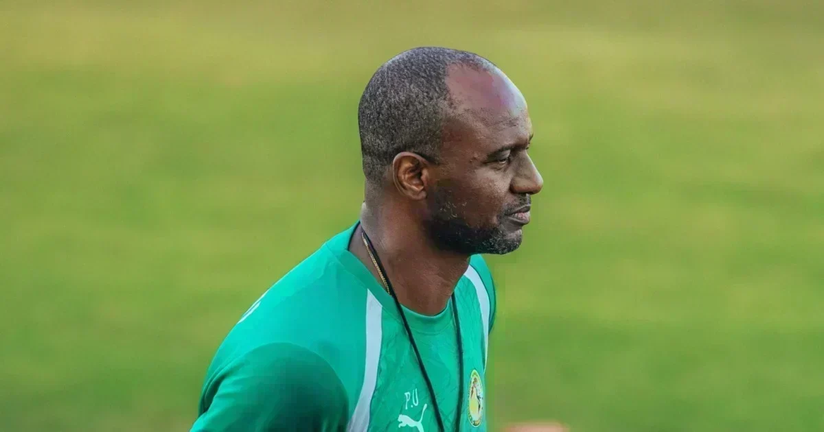 Patrick Vieira se rend à Teungueth FC, en préparation de la Ligue des champions