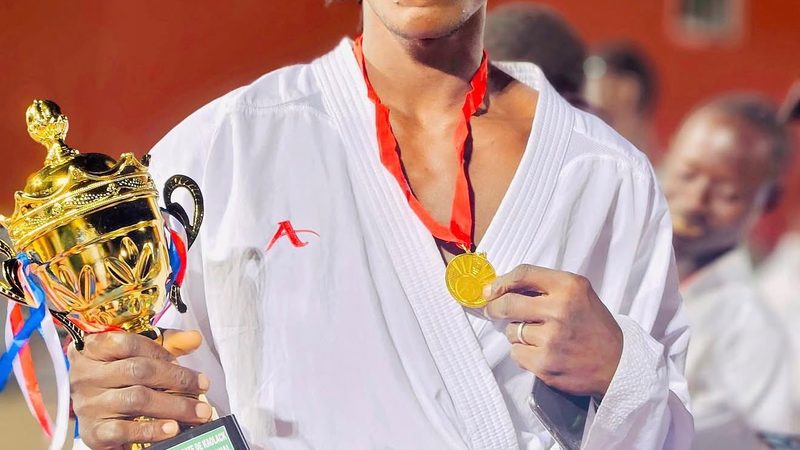 Championnats du monde de karaté en Pologne : Moustapha Cissé décroche le bronze et offre au Sénégal sa première médaille !